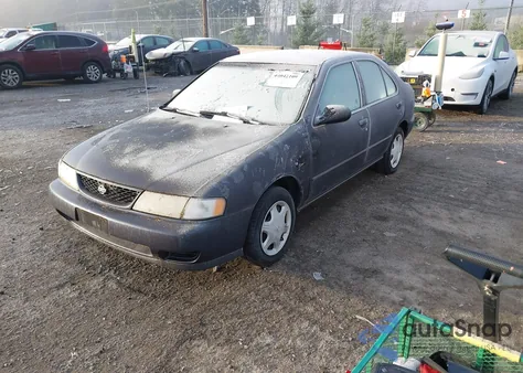 1998 Nissan Sentra Gle/Gxe/Xe z USA, uszkodzony, nr VIN 1N4AB41D0WC757596